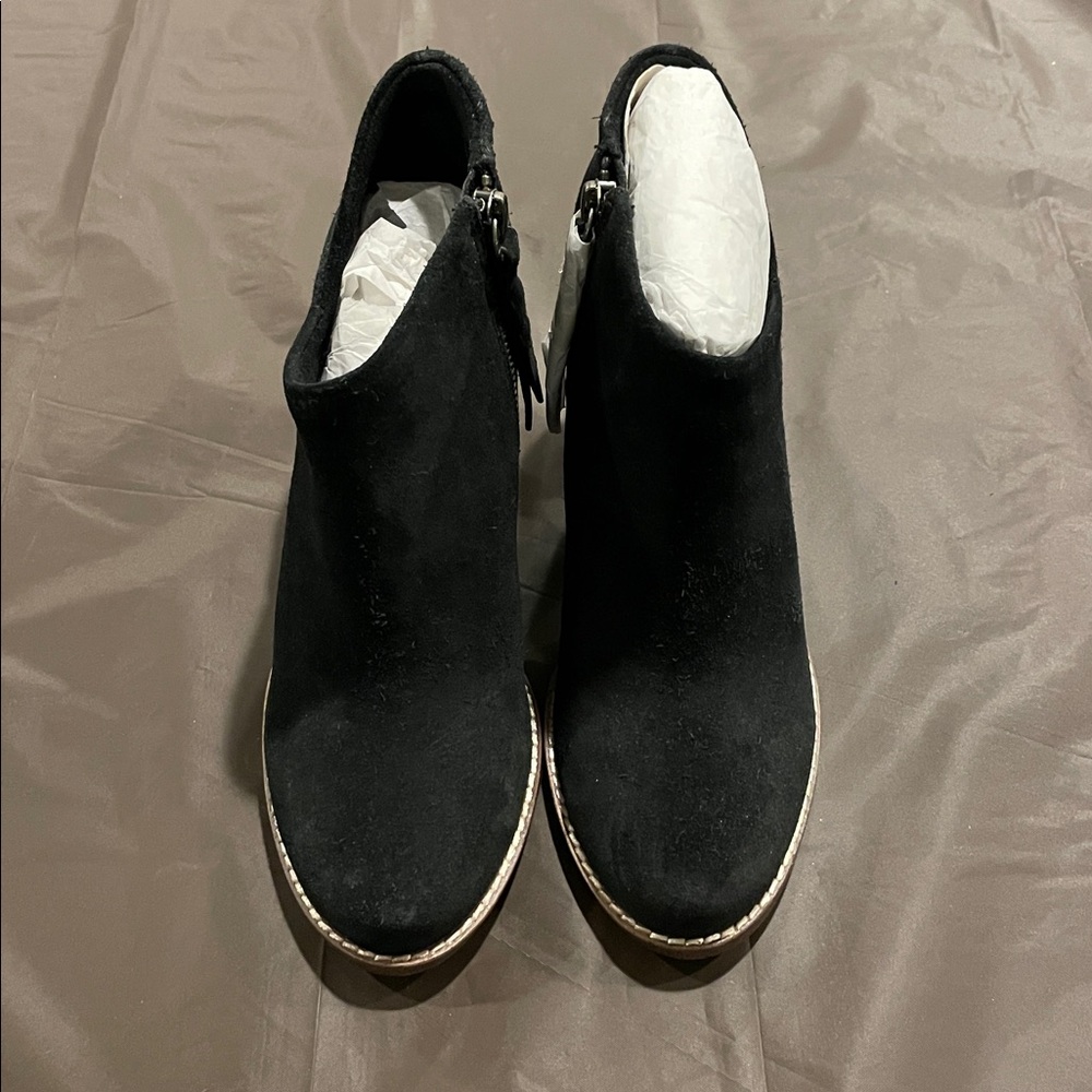Brand New Splendid Black Suede Booties , Size 6.5 - Picture 2 of 7